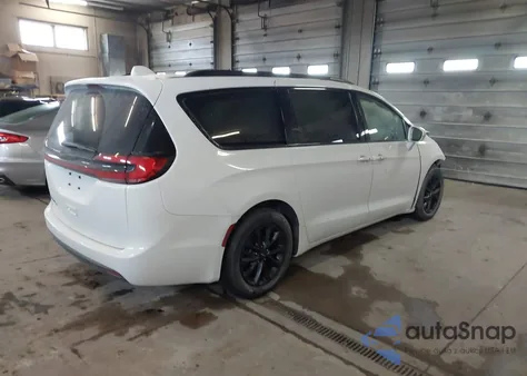 2022 Chrysler Pacifica Touring z USA, uszkodzony, nr VIN 2C4RC1FG2NR185397
